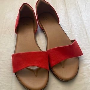 Open toe flats